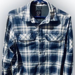 Wrangler Collar / Button-Up Shirt (small) w/ arm pocket